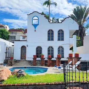 https://hill-house-mazatlan.mazatlan-hotels.com